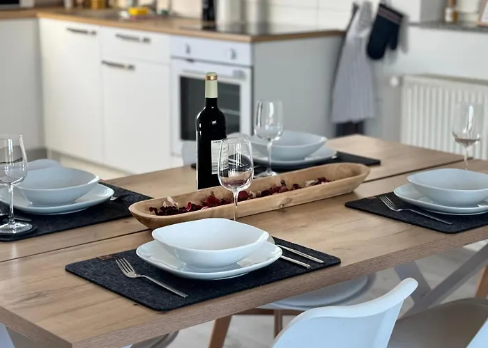 23-schoener Wohnen, Grosses Fuer 5-6 Personen In Super Lage Apartman *