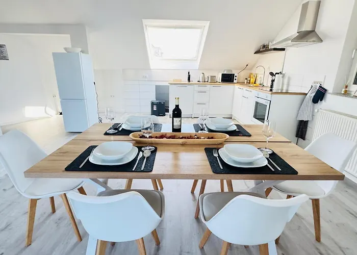 23-schoener Wohnen, Grosses Fuer 5-6 Personen In Super Lage Apartman